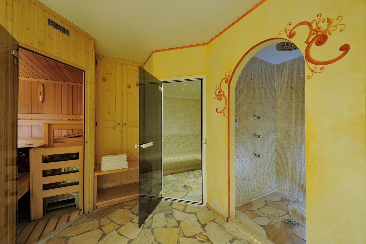Chalet Dei Pini Aparthotel Madonna Exteriör bild