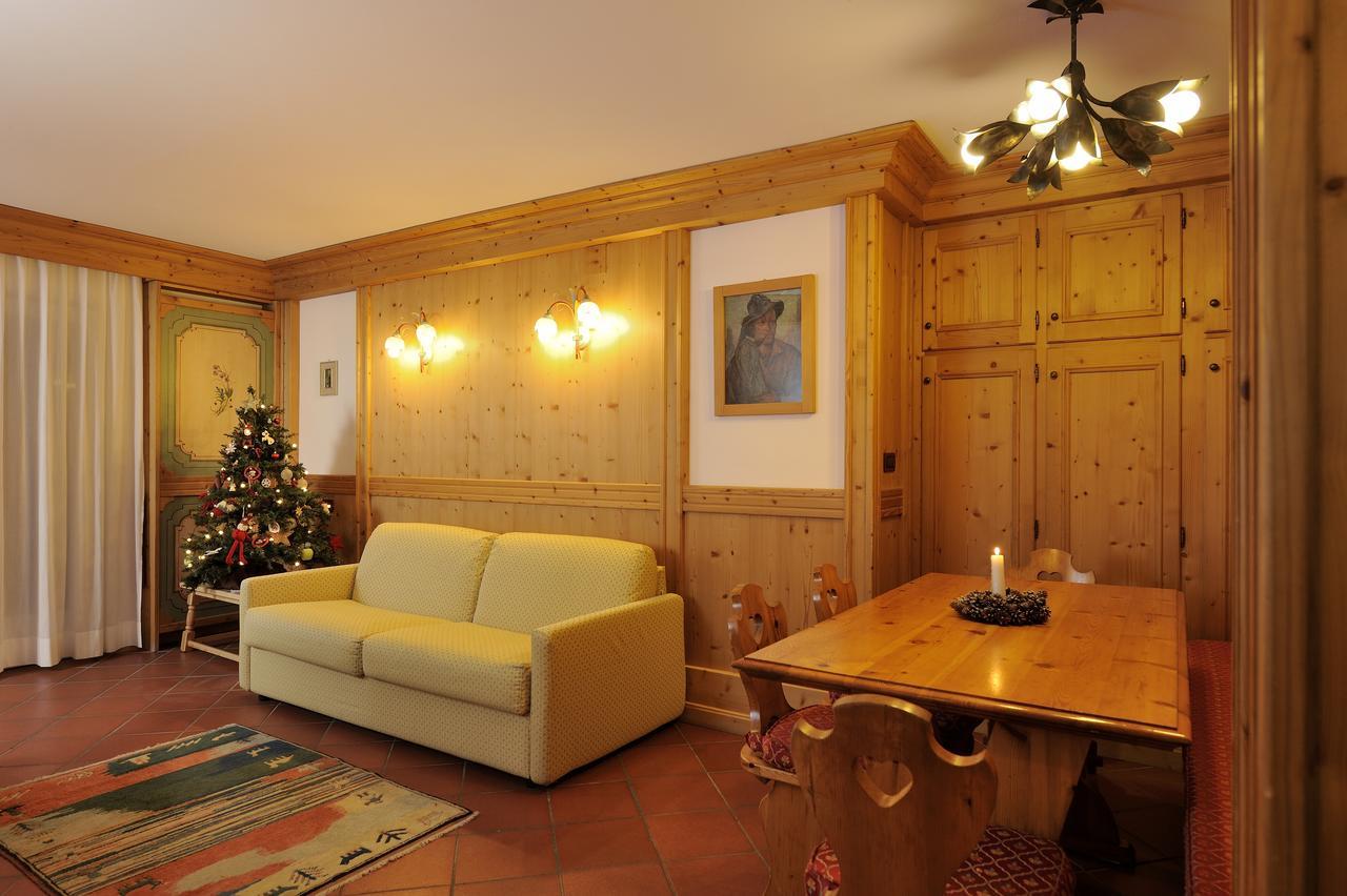 Chalet Dei Pini Aparthotel Madonna Exteriör bild