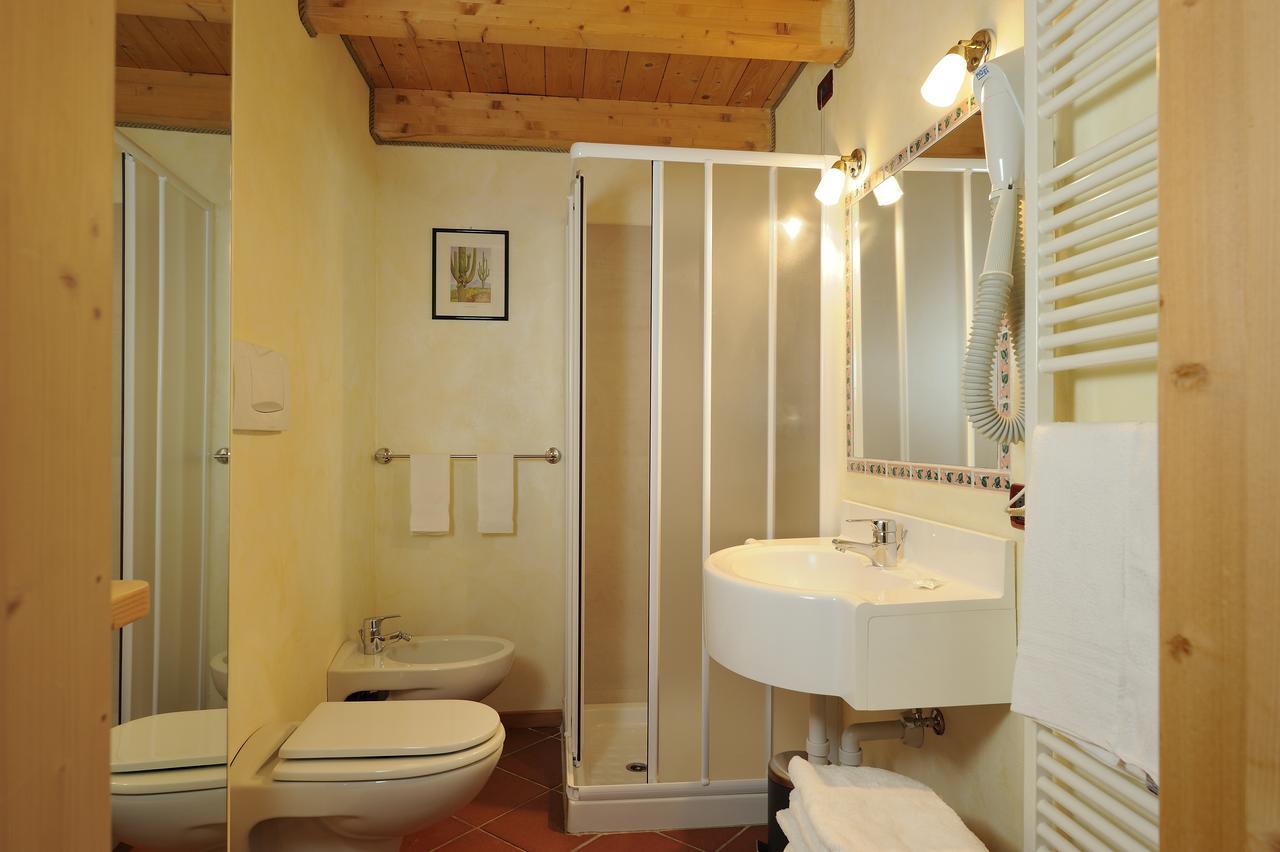 Chalet Dei Pini Aparthotel Madonna Exteriör bild