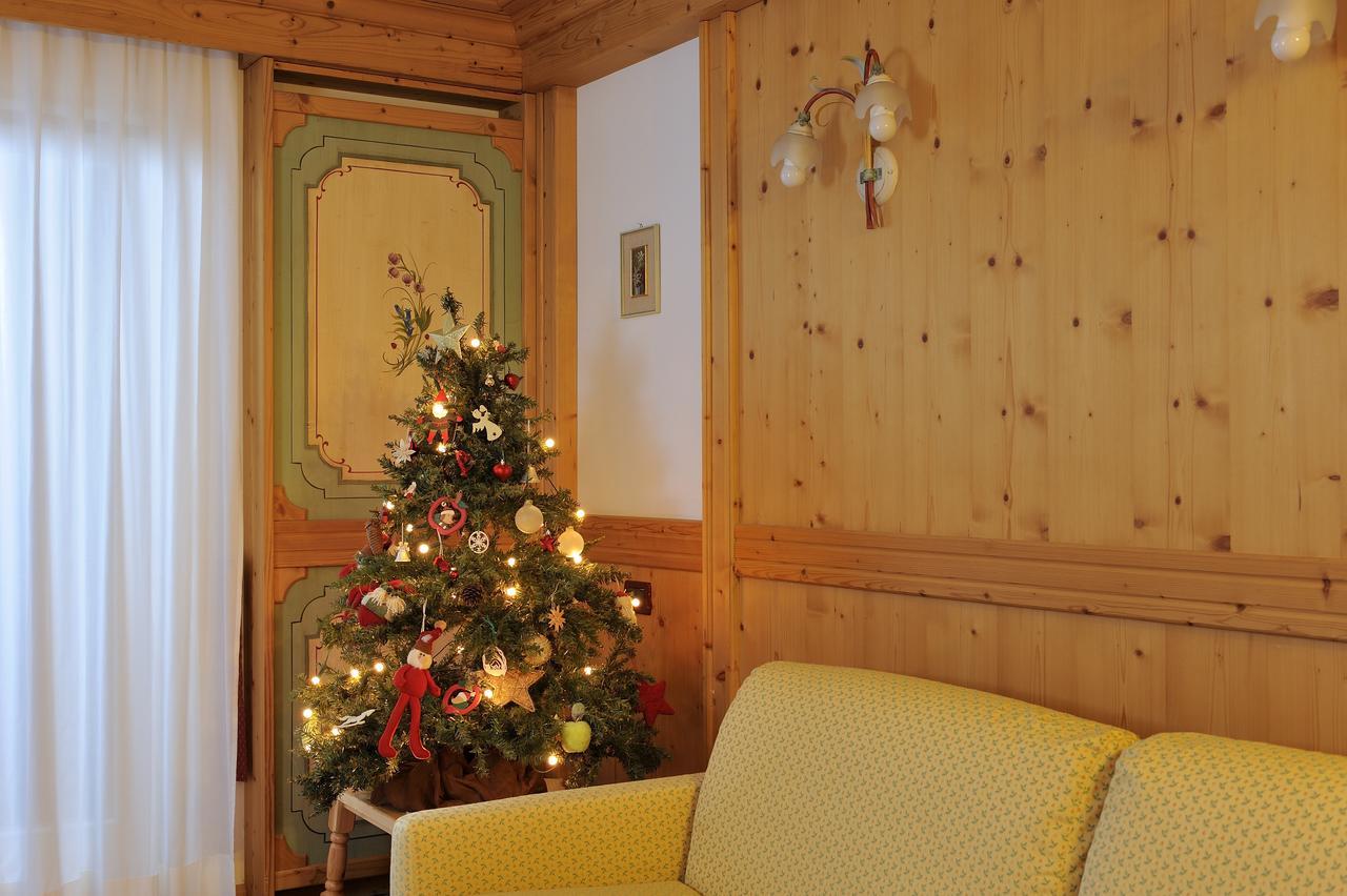 Chalet Dei Pini Aparthotel Madonna Exteriör bild