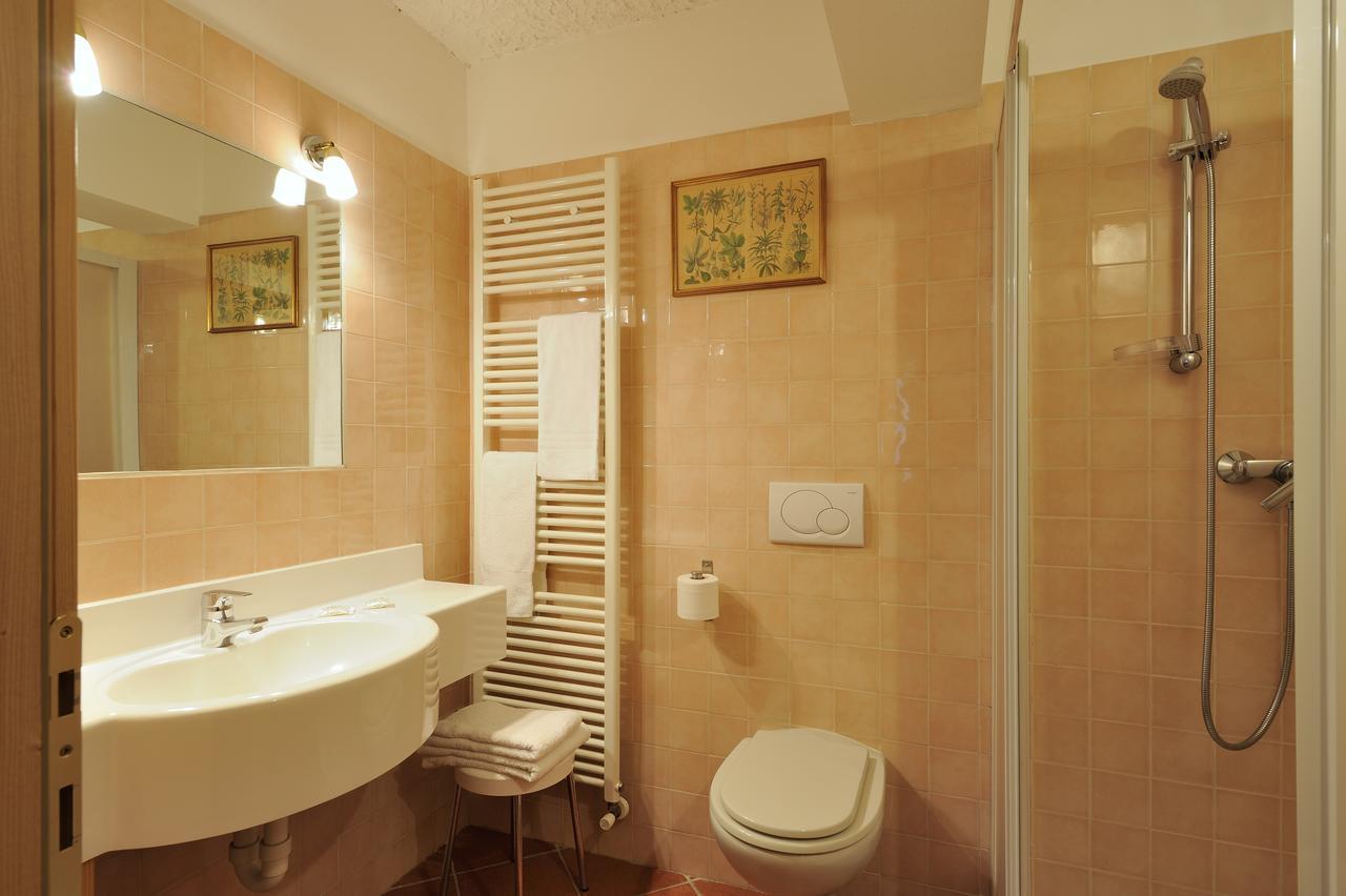 Chalet Dei Pini Aparthotel Madonna Exteriör bild