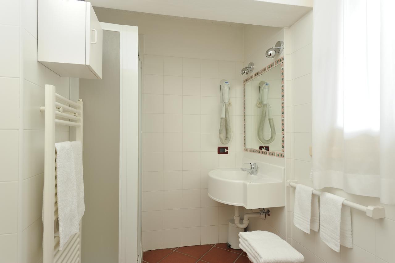 Chalet Dei Pini Aparthotel Madonna Exteriör bild