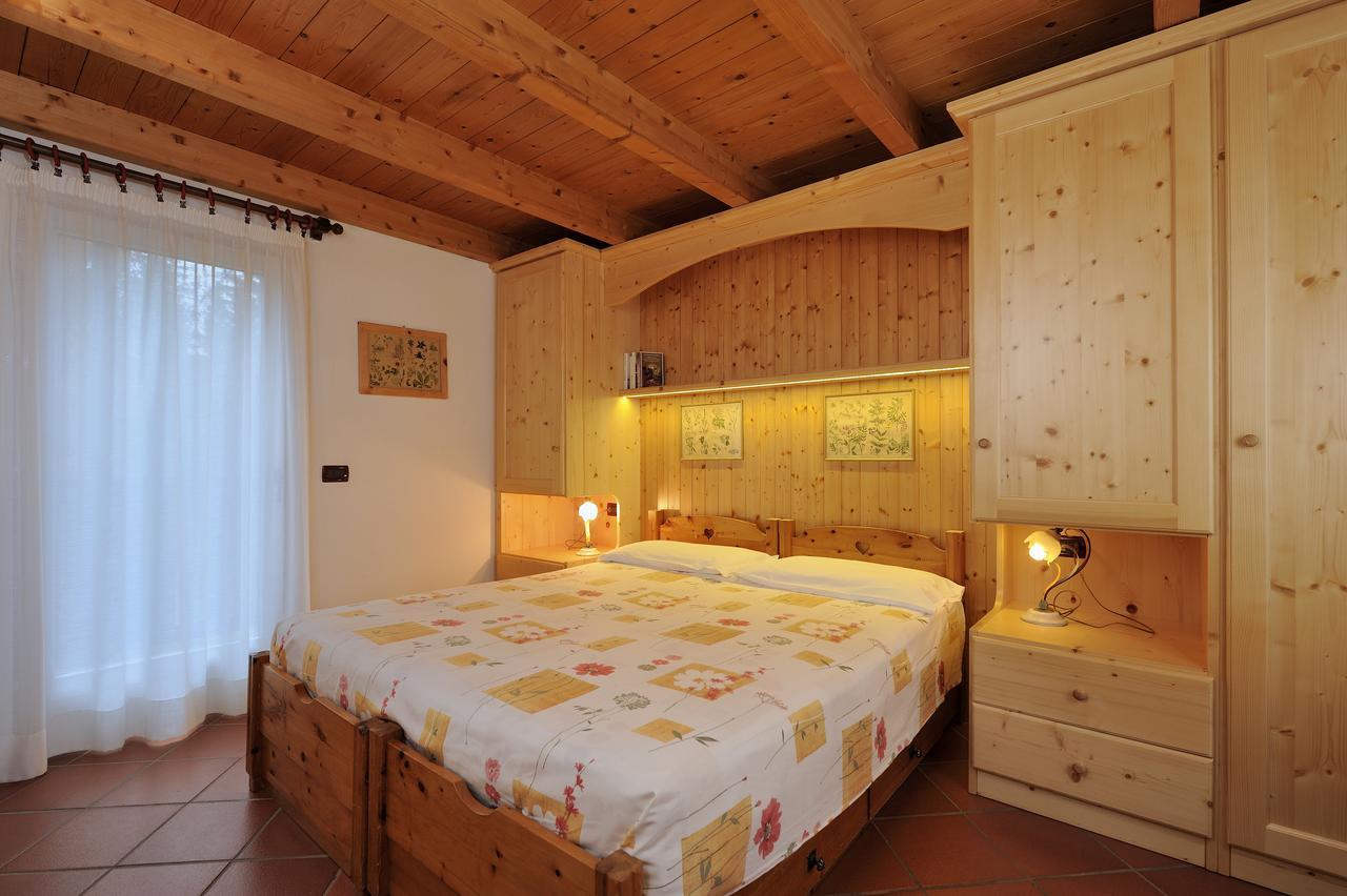 Chalet Dei Pini Aparthotel Madonna Exteriör bild