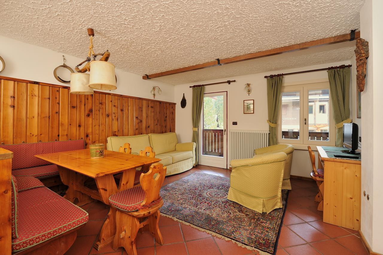 Chalet Dei Pini Aparthotel Madonna Exteriör bild